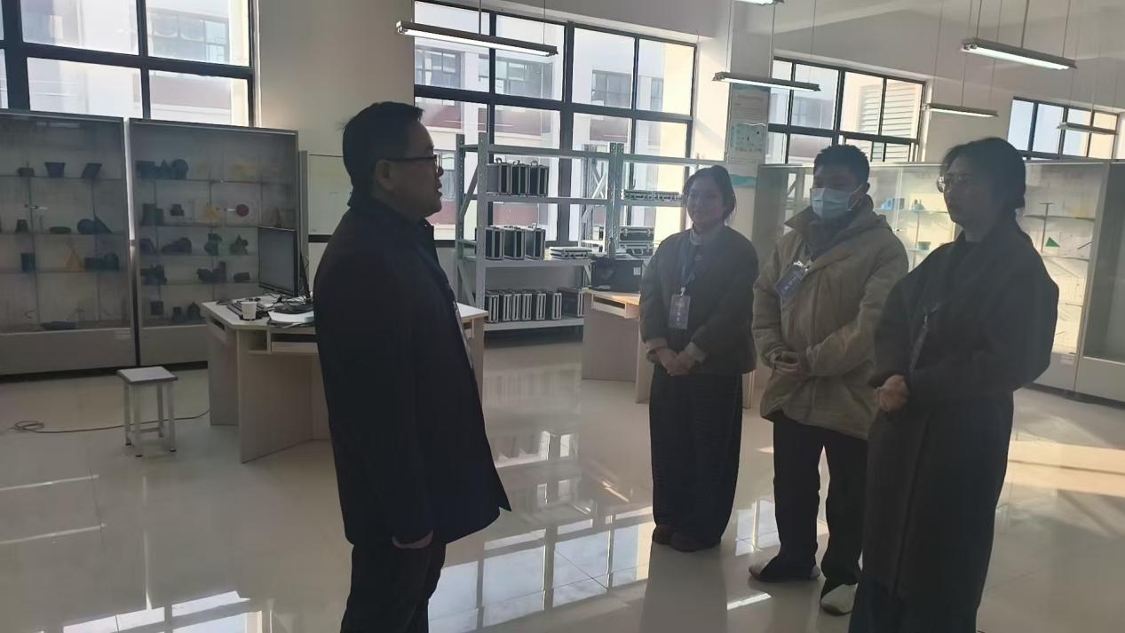 35fbb3929ff1fb619ccfb7c1ce8b01d